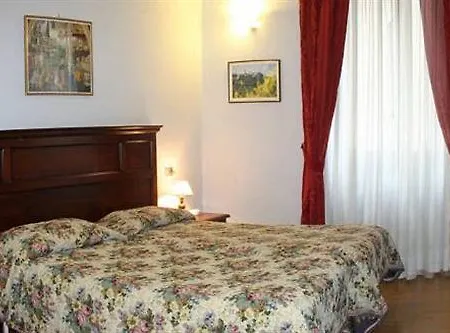 Windsor Savoia 3*